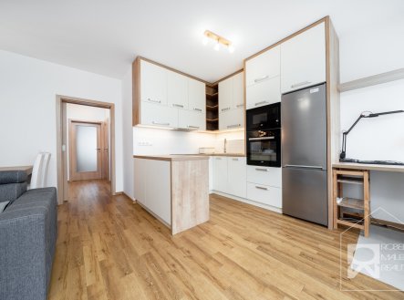 Pronájem bytu, 2+kk, 100 m²