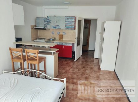 Pronájem bytu, 1+kk, 30 m²