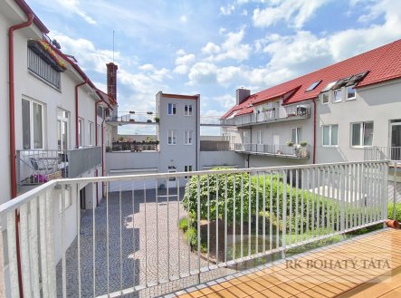 Pronájem bytu, 3+kk, 100 m²