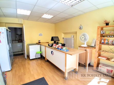 Pronájem obchodní prostory, 140 m²