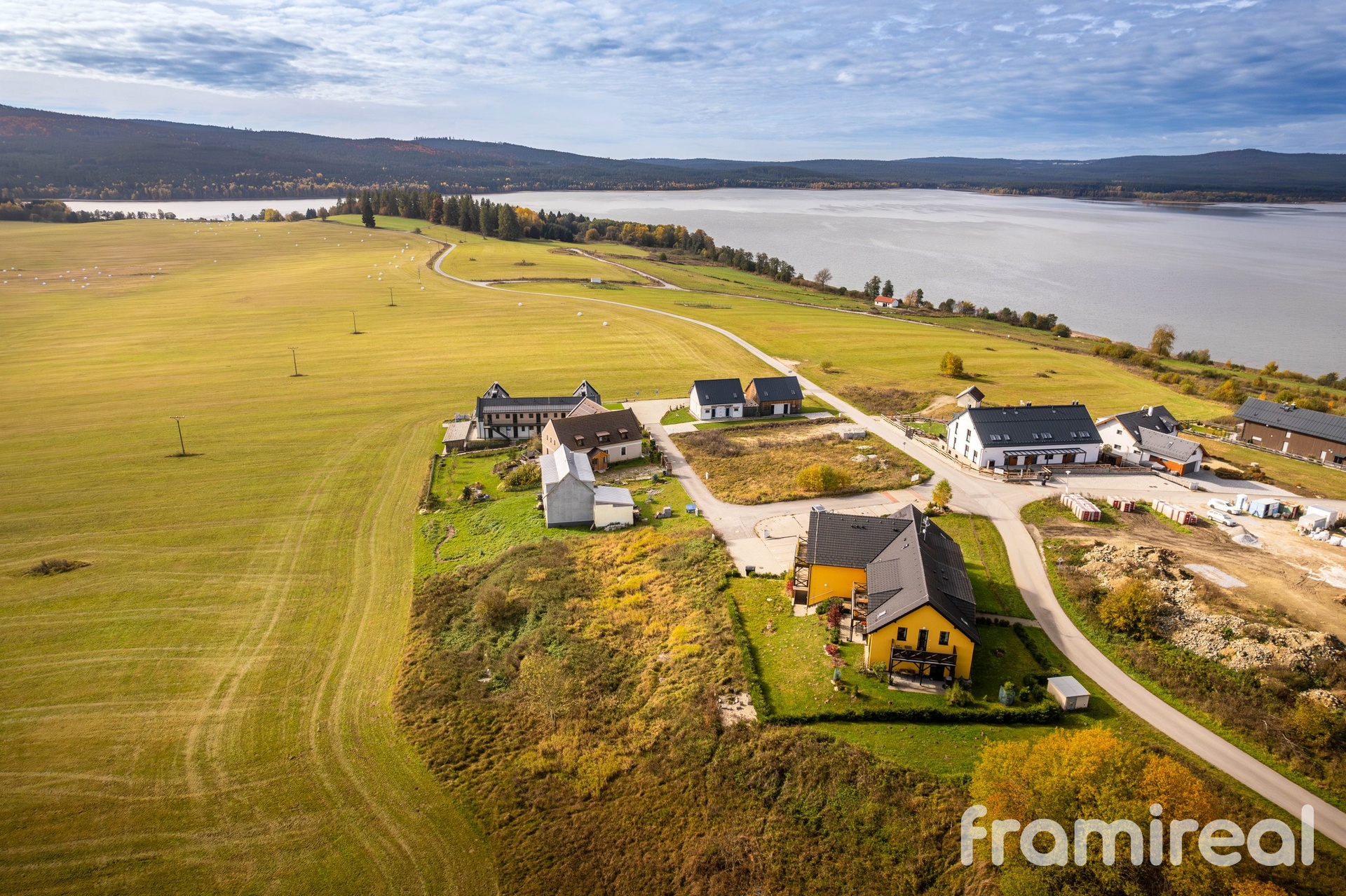 Prodej pozemku se stavebním povolením, 1 696 m² - Frymburk - Kovářov