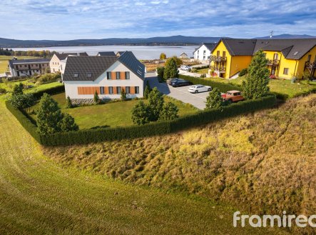 Prodej pozemku pro bydlení, 1 696 m²