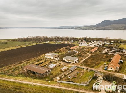 Prodej pozemku pro komerční výstavbu, 9 422 m²