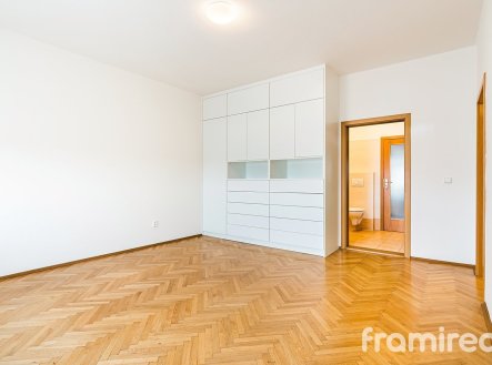 Pronájem bytu, 4+kk, 118 m²