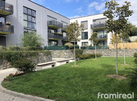 Pronájem bytu, 1+kk, 42 m²