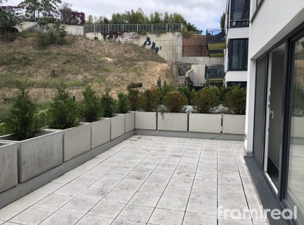 Pronájem bytu, 1+kk, 42 m²