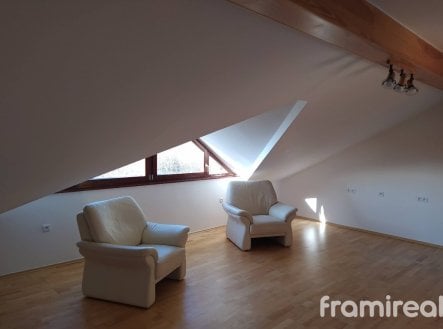 Pronájem bytu, 3+kk, 100 m²