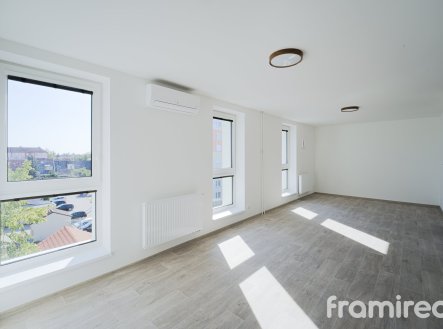 Pronájem bytu, 2+kk, 61 m²