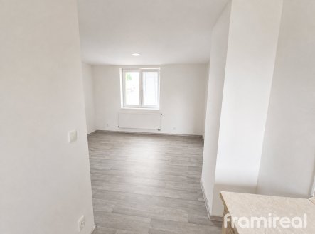 Pronájem bytu, 1+kk, 30 m²