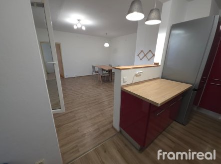 Pronájem bytu, 4+kk, 98 m²