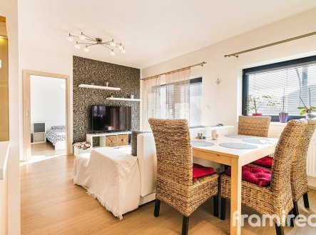 Pronájem bytu, 3+kk, 84 m²