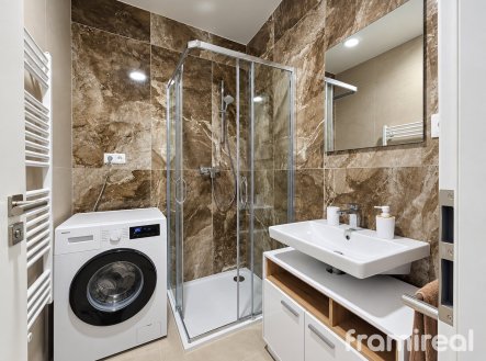 Pronájem bytu, 1+kk, 38 m²