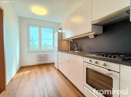 Pronájem bytu, 3+1, 80 m²