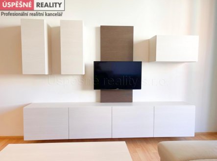 Pronájem bytu, 2+kk, 52 m²