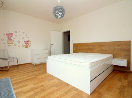 Pronájem bytu, 2+kk, 71 m²