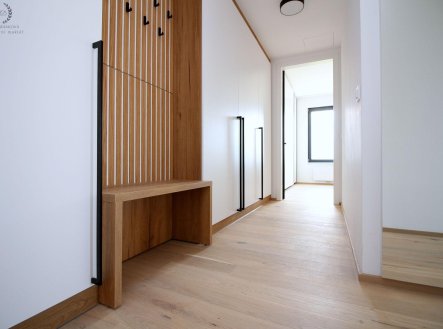 Pronájem bytu, 2+kk, 58 m²