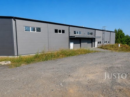 Pronájem výrobní prostory, 738 m²