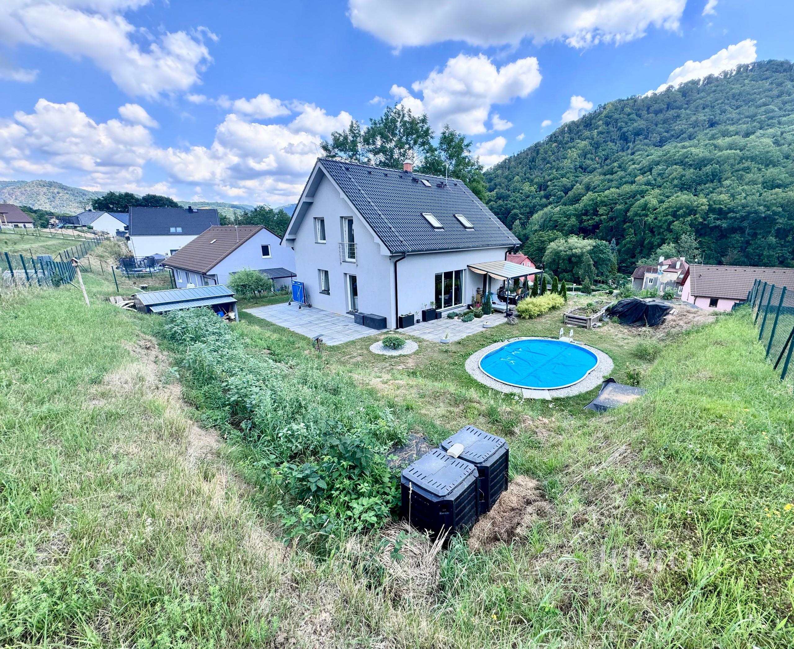 Prodej rodinného domu 148 m² s pozemkem 1008 m² + terasa