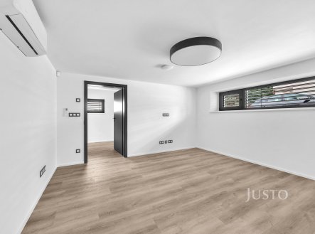 Pronájem kanceláře, 33 m²