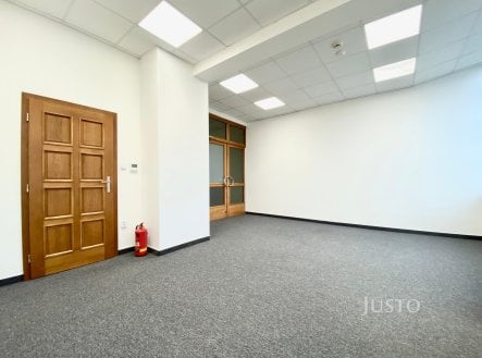 Pronájem kanceláře, 67 m²