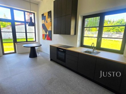 Pronájem bytu, 4+kk, 85 m²