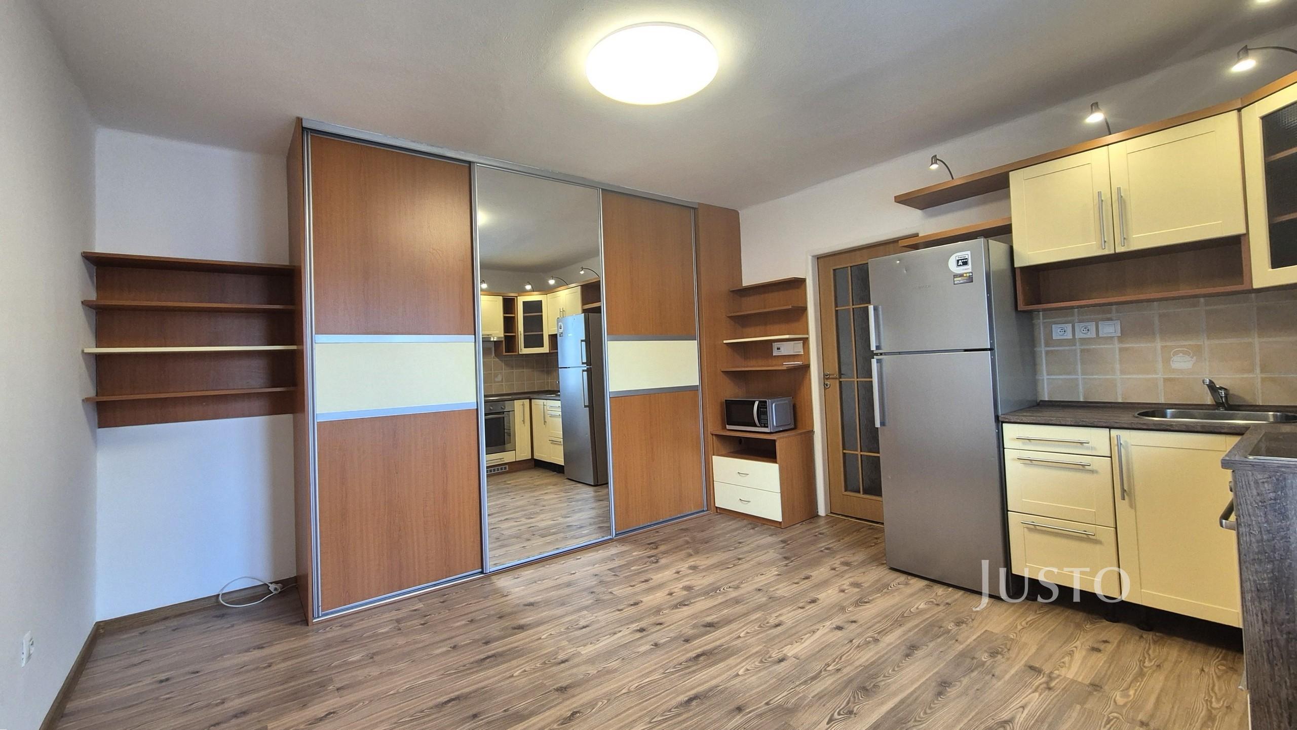 Pronájem 2+kk 32 m²