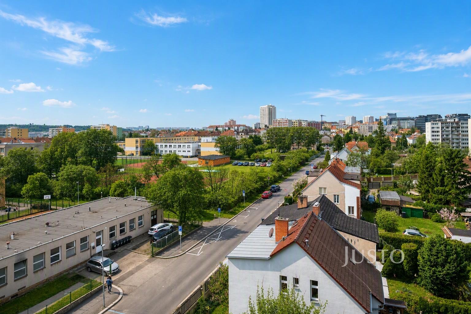 Pronájem 3+1 (+lodžie+komora), 74 m², V Zápolí, Praha 4 - Michle