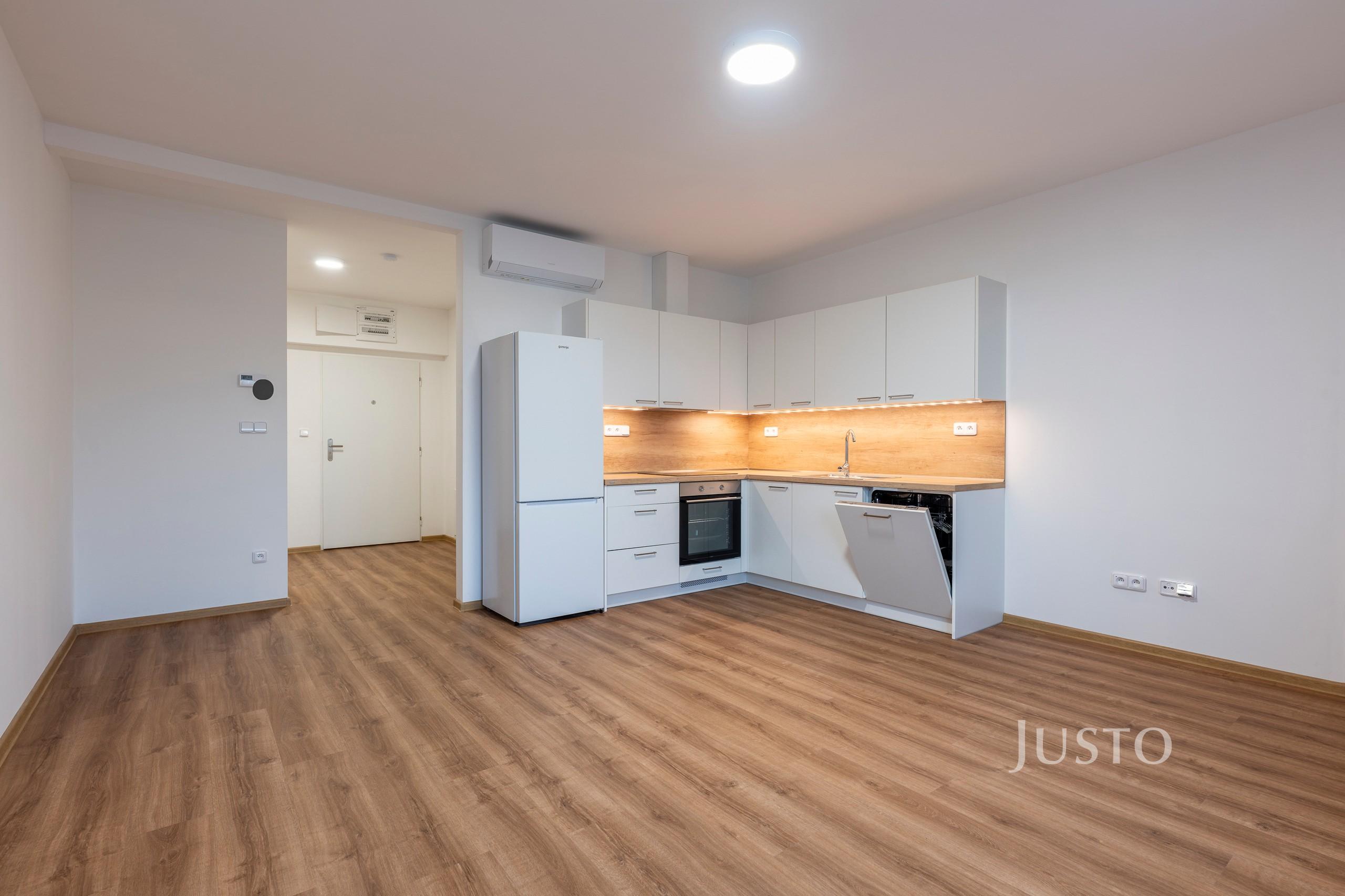 Pronájem 2+kk 53 m² + parkování