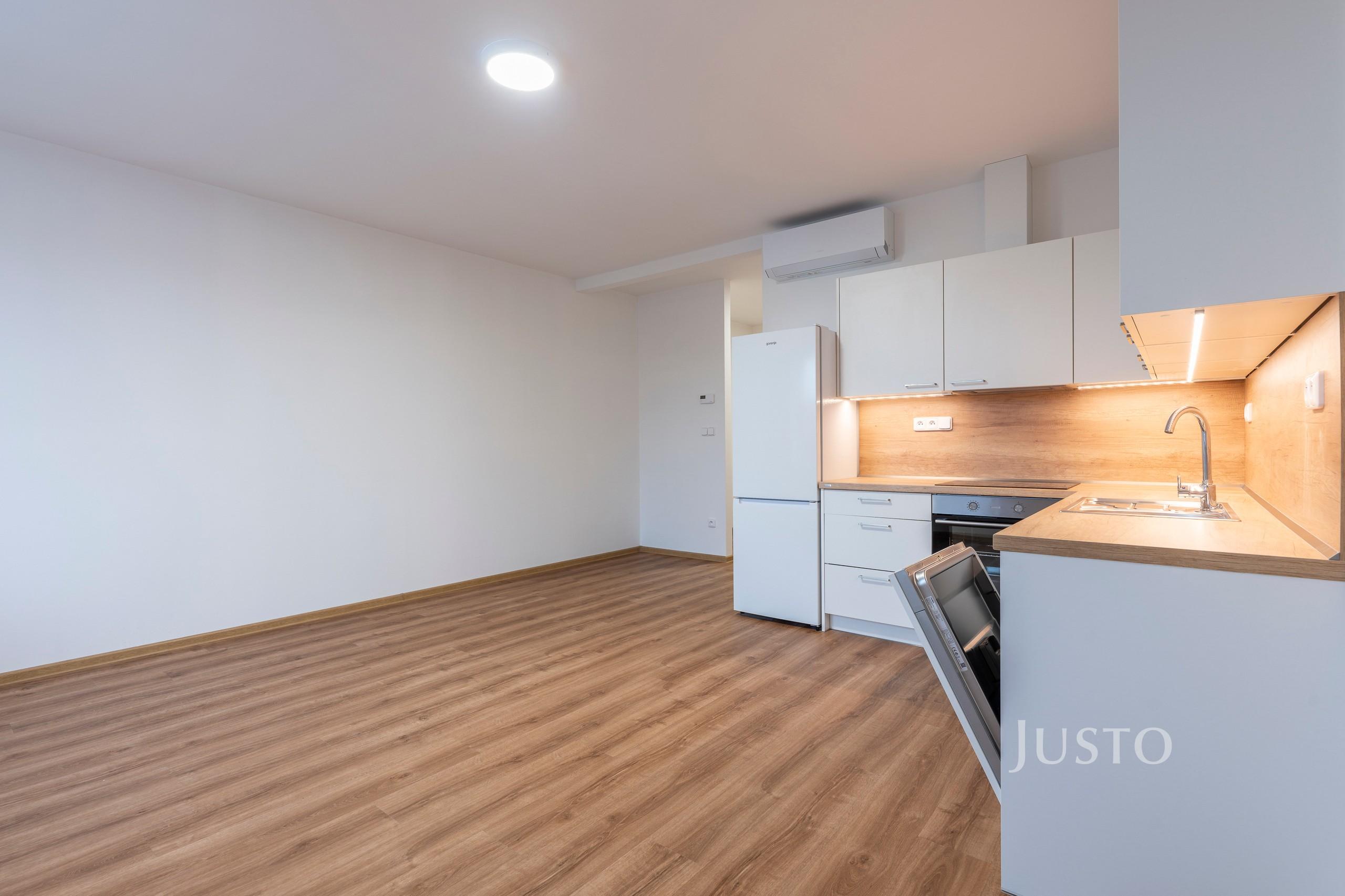 Pronájem 2+kk 53 m² + parkování