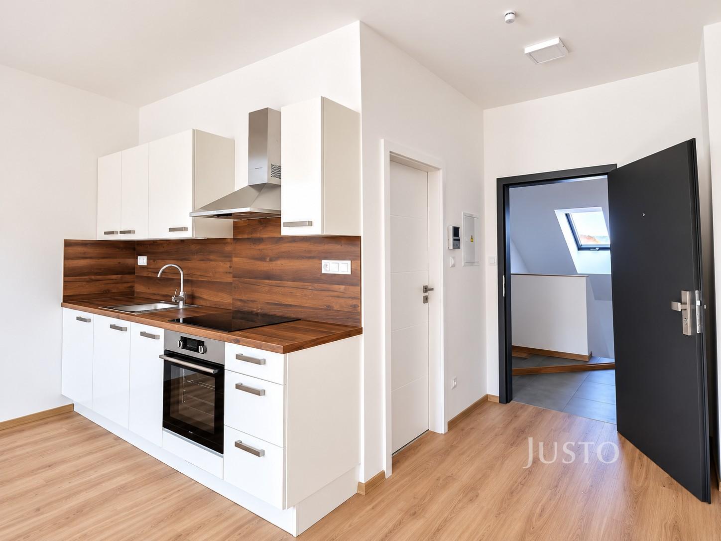 Pronájem 1+kk 30 m², Písek Žižkova třída