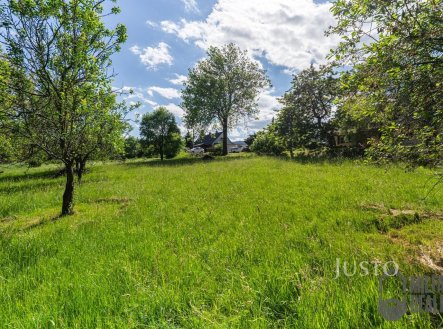 Prodej pozemku pro bydlení, 1 758 m²