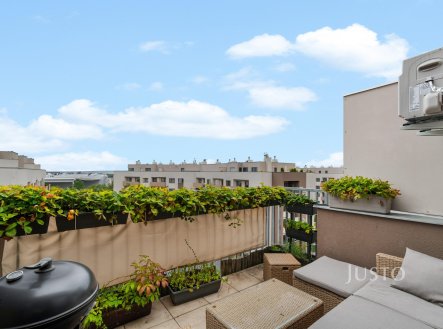 Pronájem bytu, 2+kk, 69 m²