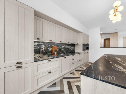 Pronájem bytu, 3+kk, 205 m²