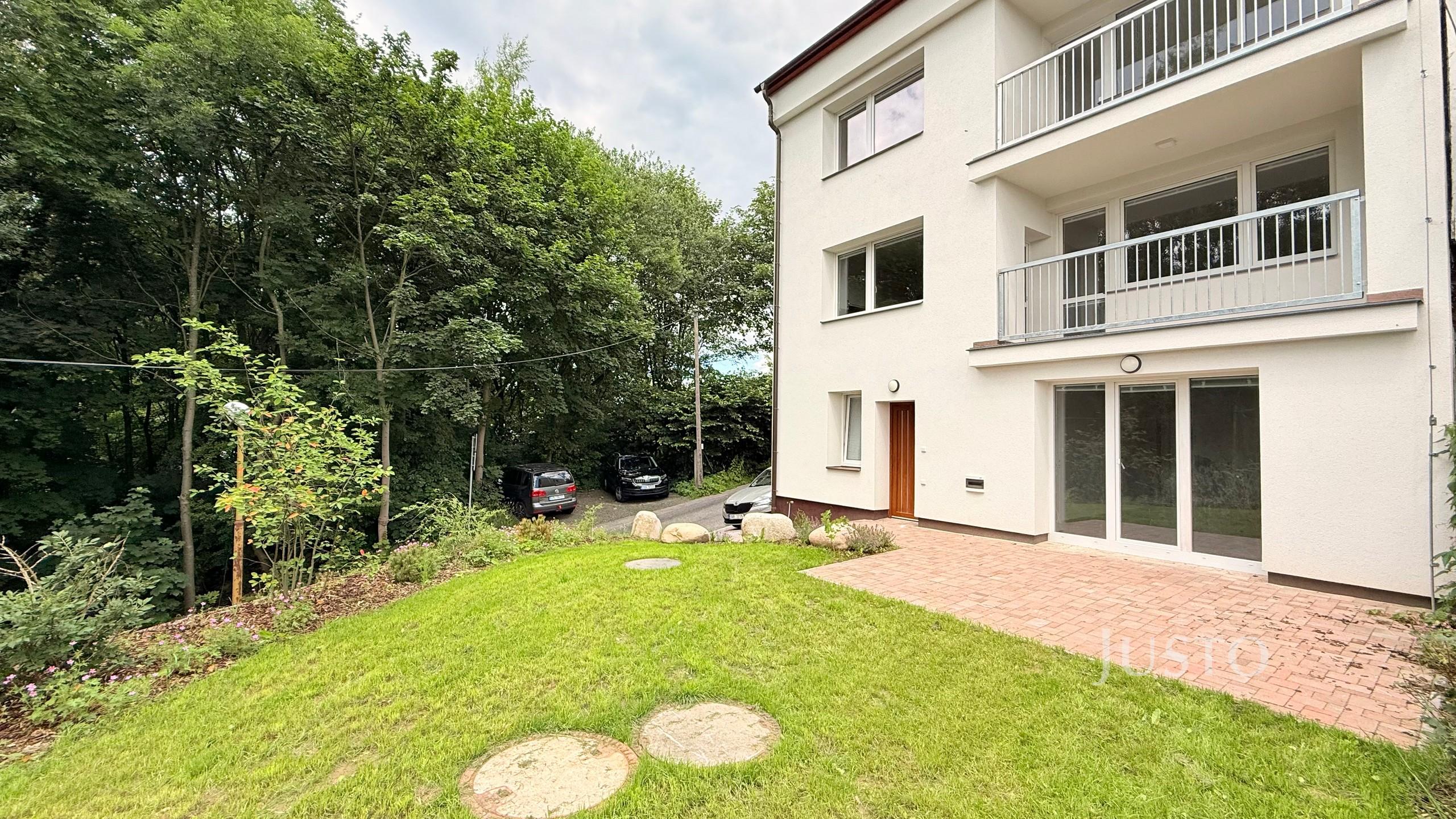 Pronájem 2+kk 43 m² + terasa + lodžie + parkování