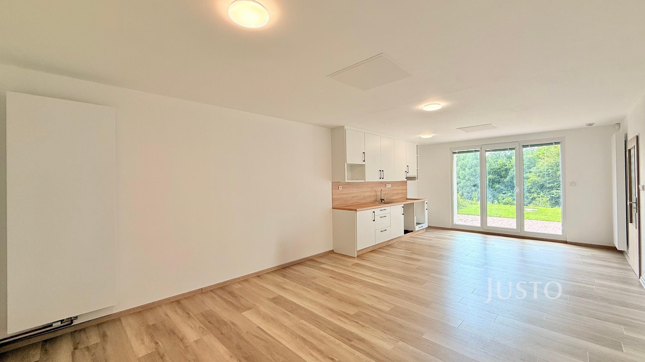 Pronájem 2+kk 43 m² + terasa + lodžie + parkování
