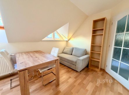 Pronájem bytu, pokoj, 28 m²