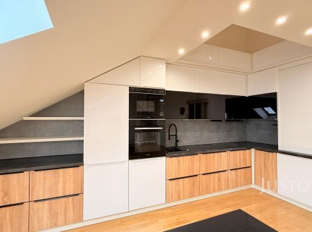 Pronájem bytu, 2+kk, 94 m²