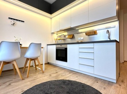 Pronájem bytu, 1+kk, 32 m²