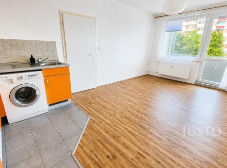 Pronájem bytu, 2+kk, 43 m²