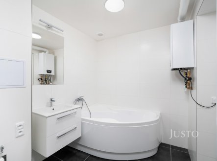 Pronájem bytu, 3+kk, 83 m²
