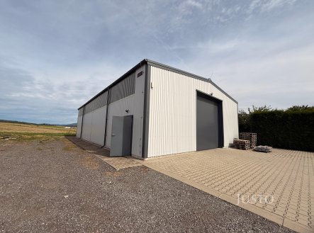 Pronájem skladu, 250 m²