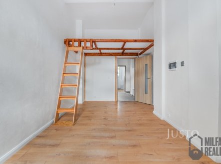 Pronájem bytu, 1+1, 28 m²