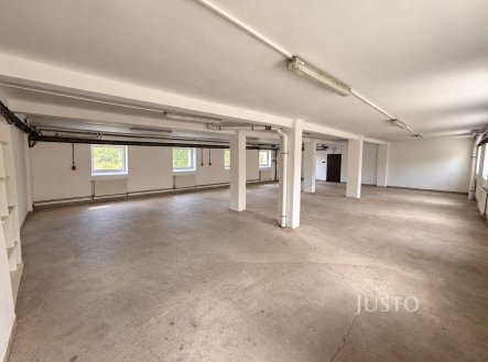 Pronájem výrobní prostory, 200 m²