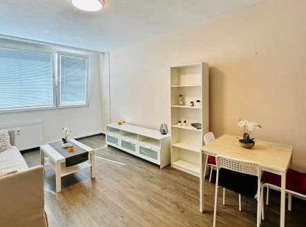 Pronájem bytu, 2+kk, 43 m²