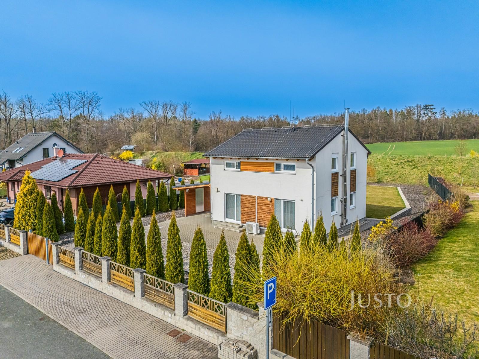 Prodej rodinného domu 117 m² s pozemkem 1 389 m²