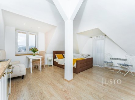 Pronájem bytu, 1+kk, 32 m²