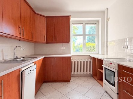 Pronájem domu/vily, 200 m²