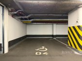 Pronájem garážového stání, 25 m²