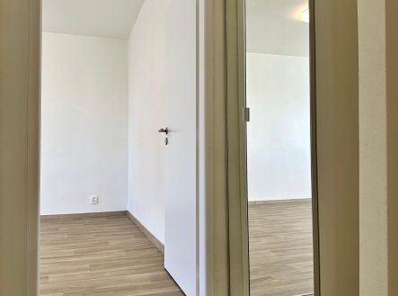 Pronájem bytu, 2+1, 56 m²