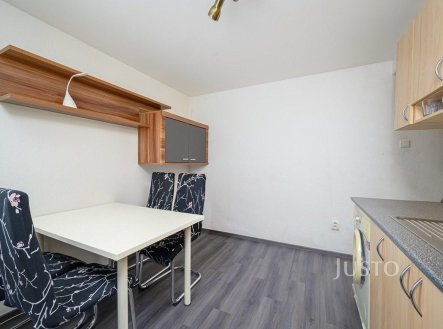 Pronájem bytu, 1+1, 38 m²